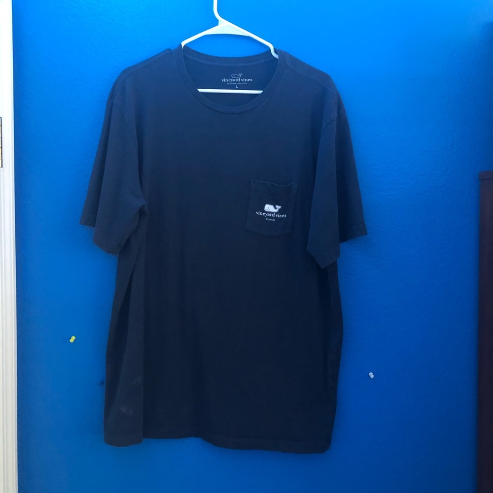 Vineyard vine short sleeve tee